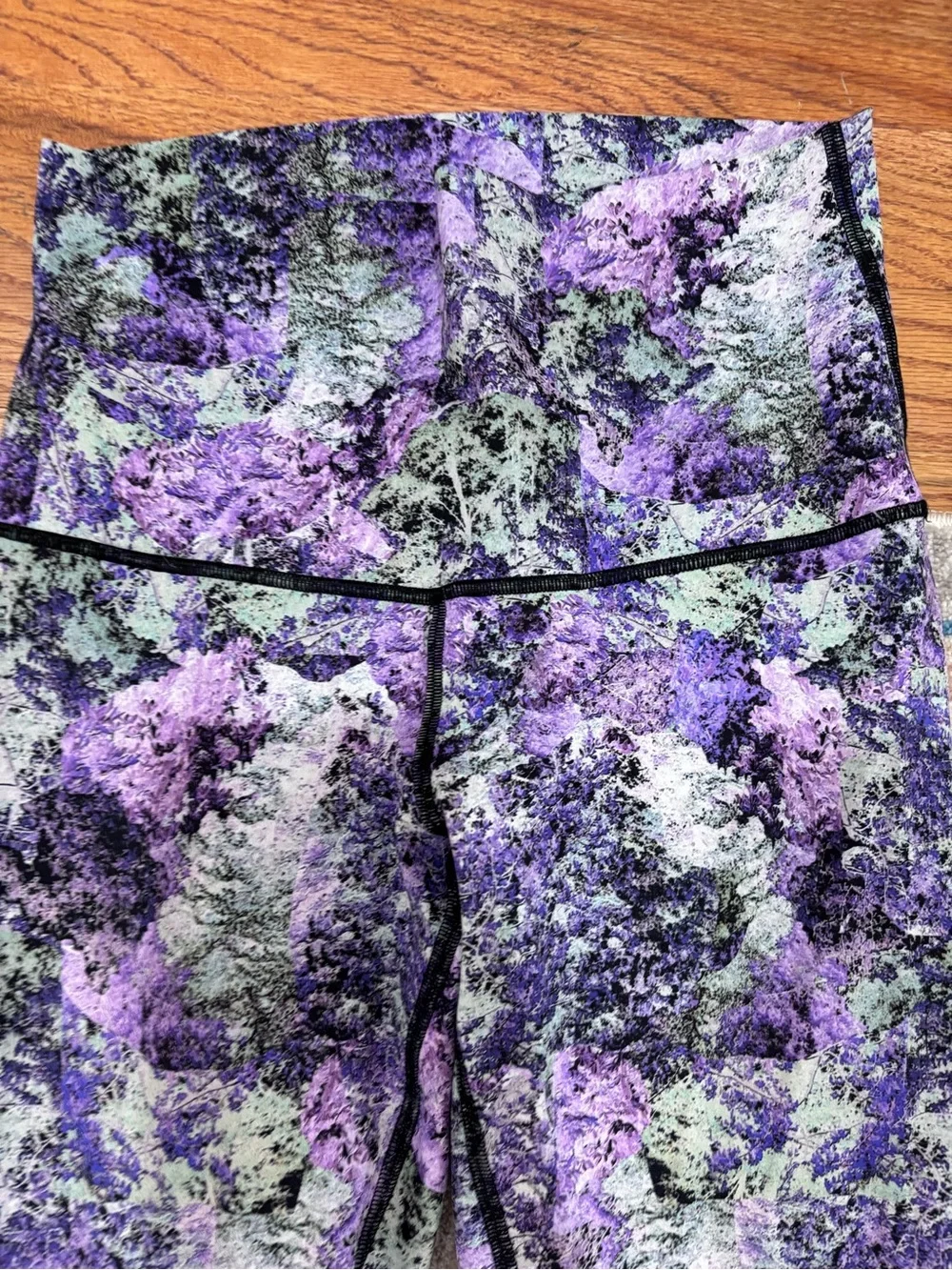 LULULEMON ~ Size 6 ~ Vivid Vision Wunder Under Hi-Rise Tight Leggings